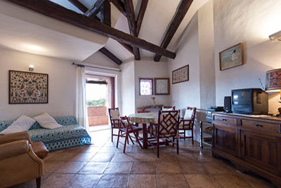 Agenzia Immobiliare vendite e affitti case appartamenti ville casali stazzi Costa Smeralda, Arzachena, Palau, Cannigione, la Conia, Baja Sardinia, Porto Cervo, Porto Sole, Abbiadori, Costa Smeralda e Porto Rotondo.