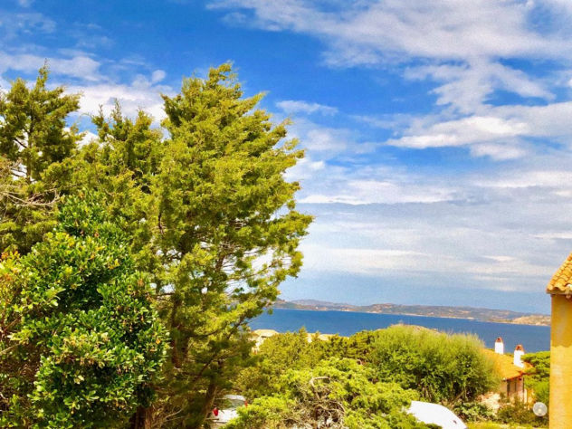 Agenzia Immobiliare vendite e affitti case appartamenti ville casali stazzi Costa Smeralda, Arzachena, Palau, Cannigione, la Conia, Baja Sardinia, Porto Cervo, Porto Sole, Abbiadori, Costa Smeralda e Porto Rotondo.