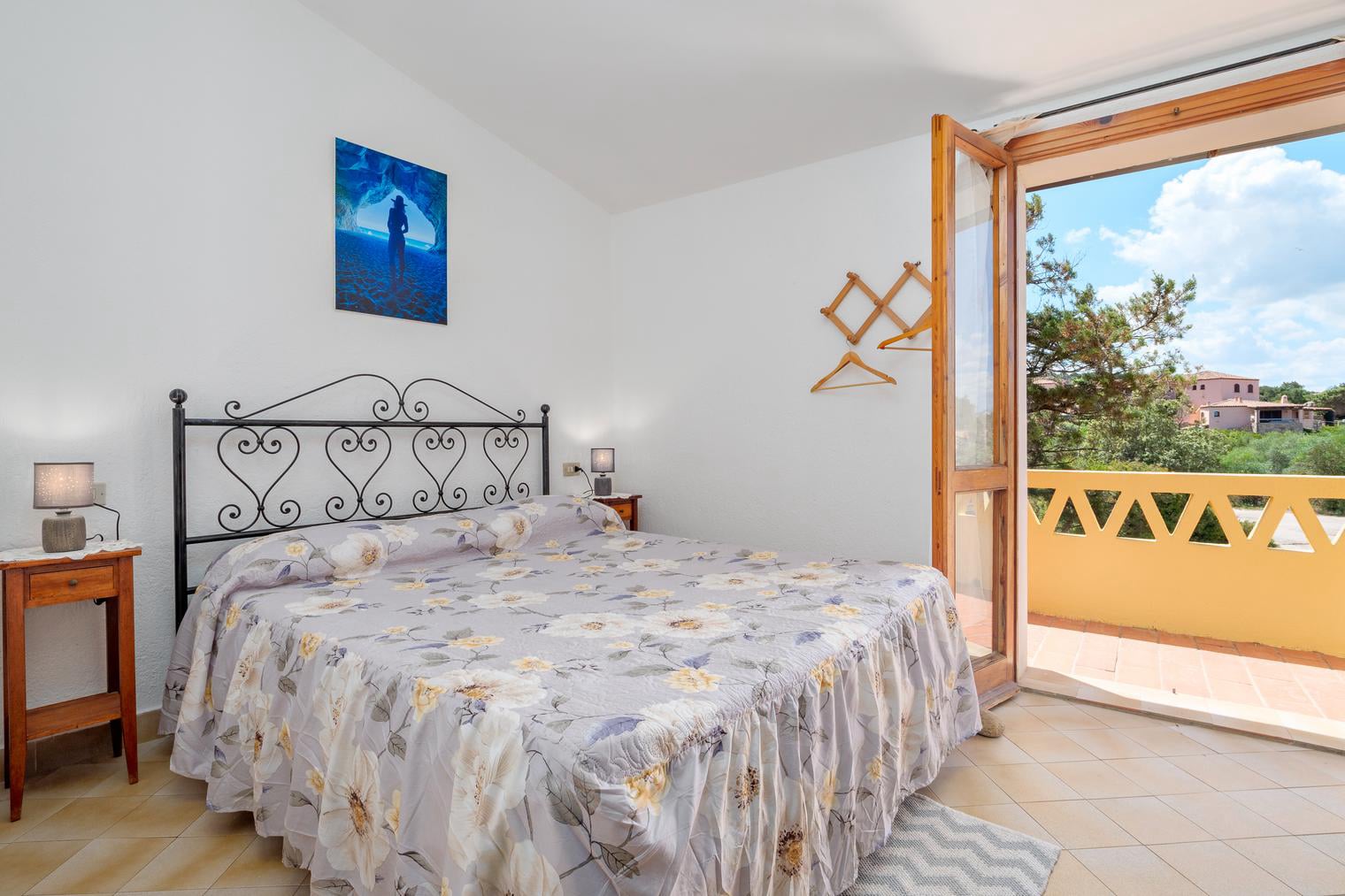 Agenzia Immobiliare vendite e affitti case appartamenti ville casali stazzi Costa Smeralda, Arzachena, Palau, Cannigione, la Conia, Baja Sardinia, Porto Cervo, Porto Sole, Abbiadori, Costa Smeralda e Porto Rotondo.