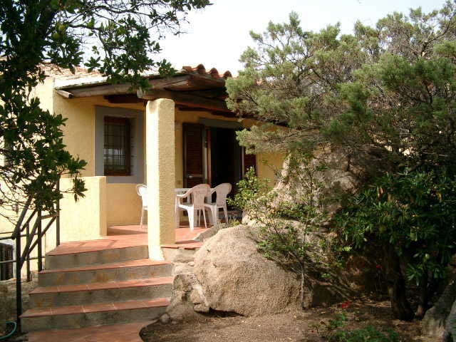 Agenzia Immobiliare vendite e affitti case appartamenti ville casali stazzi Costa Smeralda, Arzachena, Palau, Cannigione, la Conia, Baja Sardinia, Porto Cervo, Porto Sole, Abbiadori, Costa Smeralda e Porto Rotondo.