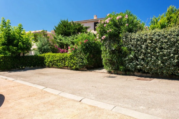 Agenzia Immobiliare vendite e affitti case appartamenti ville casali stazzi Costa Smeralda, Arzachena, Palau, Cannigione, la Conia, Baja Sardinia, Porto Cervo, Porto Sole, Abbiadori, Costa Smeralda e Porto Rotondo.