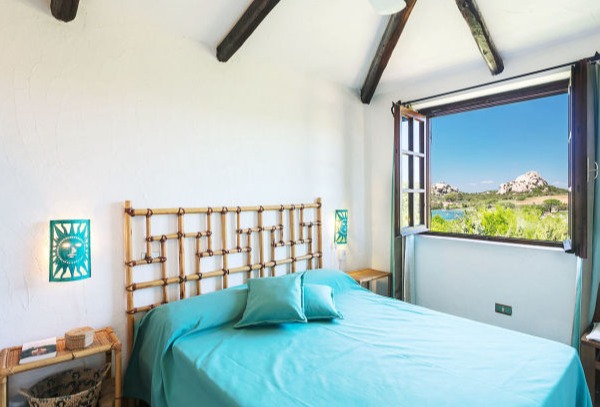 Agenzia Immobiliare vendite e affitti case appartamenti ville casali stazzi Costa Smeralda, Arzachena, Palau, Cannigione, la Conia, Baja Sardinia, Porto Cervo, Porto Sole, Abbiadori, Costa Smeralda e Porto Rotondo.