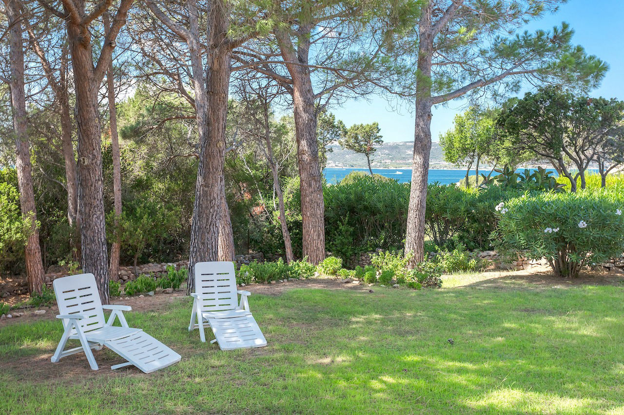 Agenzia Immobiliare vendite e affitti case appartamenti ville casali stazzi Costa Smeralda, Arzachena, Palau, Cannigione, la Conia, Baja Sardinia, Porto Cervo, Porto Sole, Abbiadori, Costa Smeralda e Porto Rotondo.