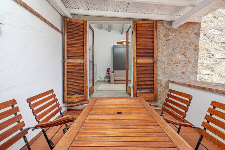 Agenzia Immobiliare vendite e affitti case appartamenti ville casali stazzi Costa Smeralda, Arzachena, Palau, Cannigione, la Conia, Baja Sardinia, Porto Cervo, Porto Sole, Abbiadori, Costa Smeralda e Porto Rotondo.