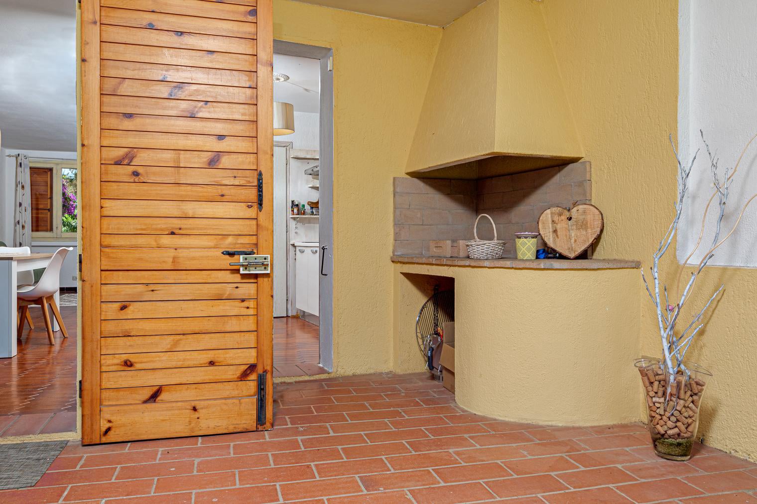 Agenzia Immobiliare vendite e affitti case appartamenti ville casali stazzi Costa Smeralda, Arzachena, Palau, Cannigione, la Conia, Baja Sardinia, Porto Cervo, Porto Sole, Abbiadori, Costa Smeralda e Porto Rotondo.
