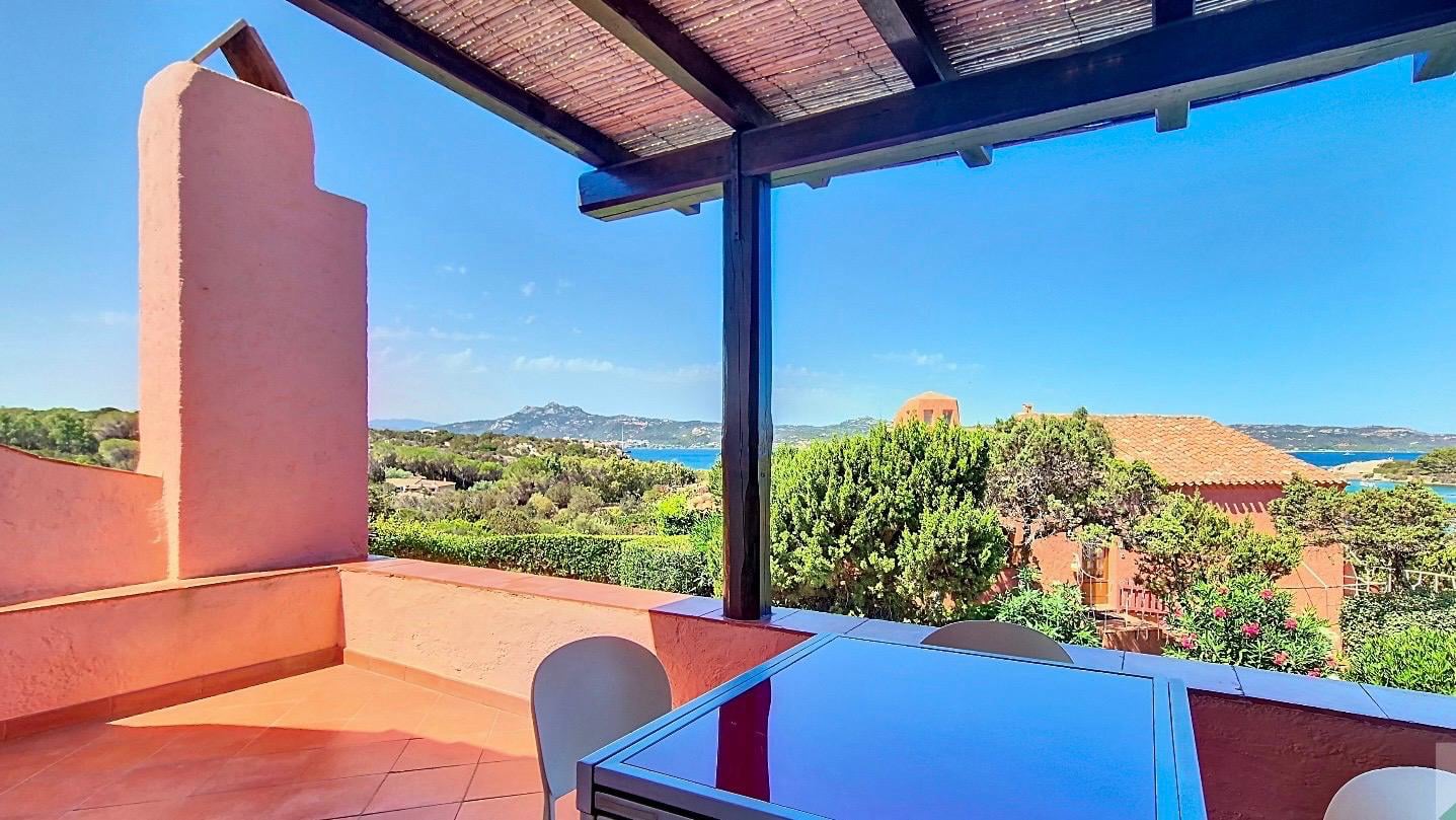 Agenzia Immobiliare vendite e affitti case appartamenti ville casali stazzi Costa Smeralda, Arzachena, Palau, Cannigione, la Conia, Baja Sardinia, Porto Cervo, Porto Sole, Abbiadori, Costa Smeralda e Porto Rotondo.